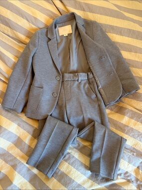 Zara childs Two-Piece Gray Textured Blazer & Trousers